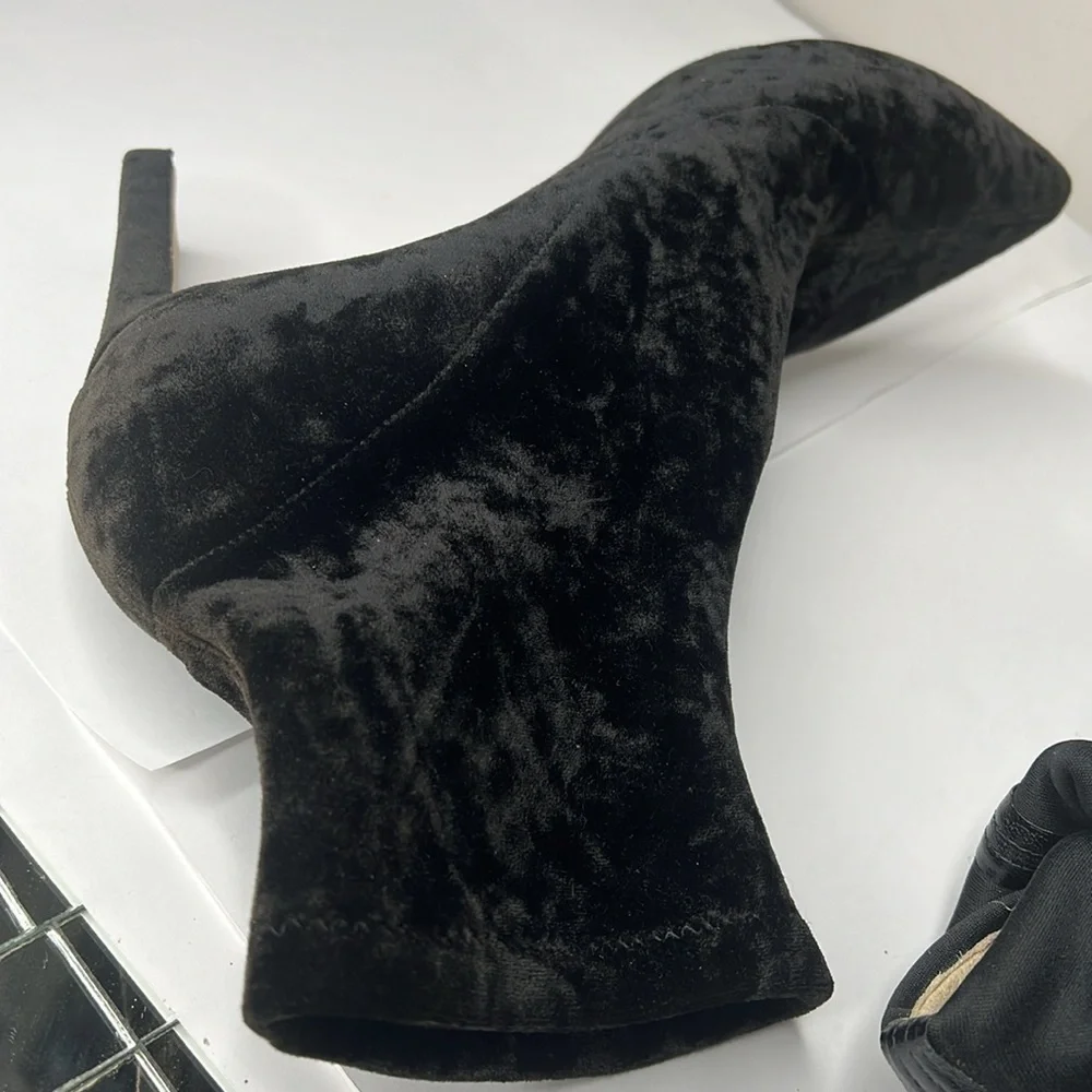Jimmy Choo 39.5 Louella Black Crushed Velvet Pull On Ankle Boots 3” Heel